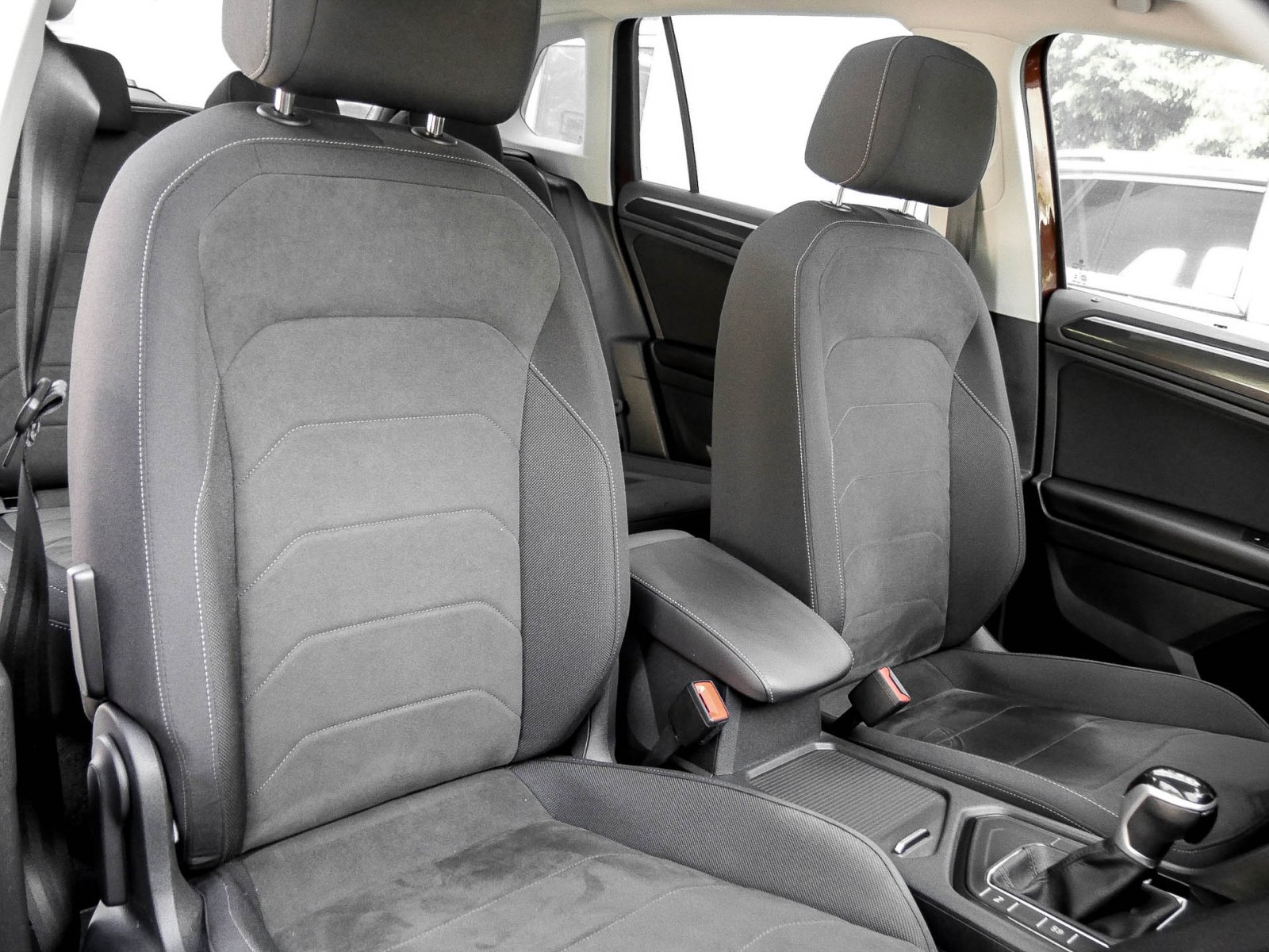 Volkswagen Tiguan 2.0 ELEGANCE PANO KAMERA HEAD-UP AHK ACC