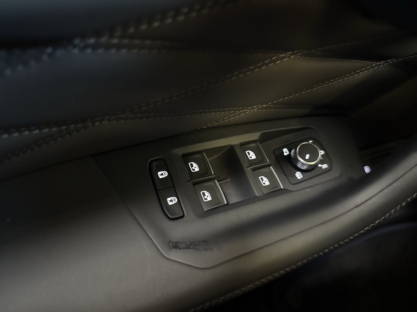 Volkswagen Touareg HYBRID R DYNAUDIO AHK 360°CAM ACC LM21