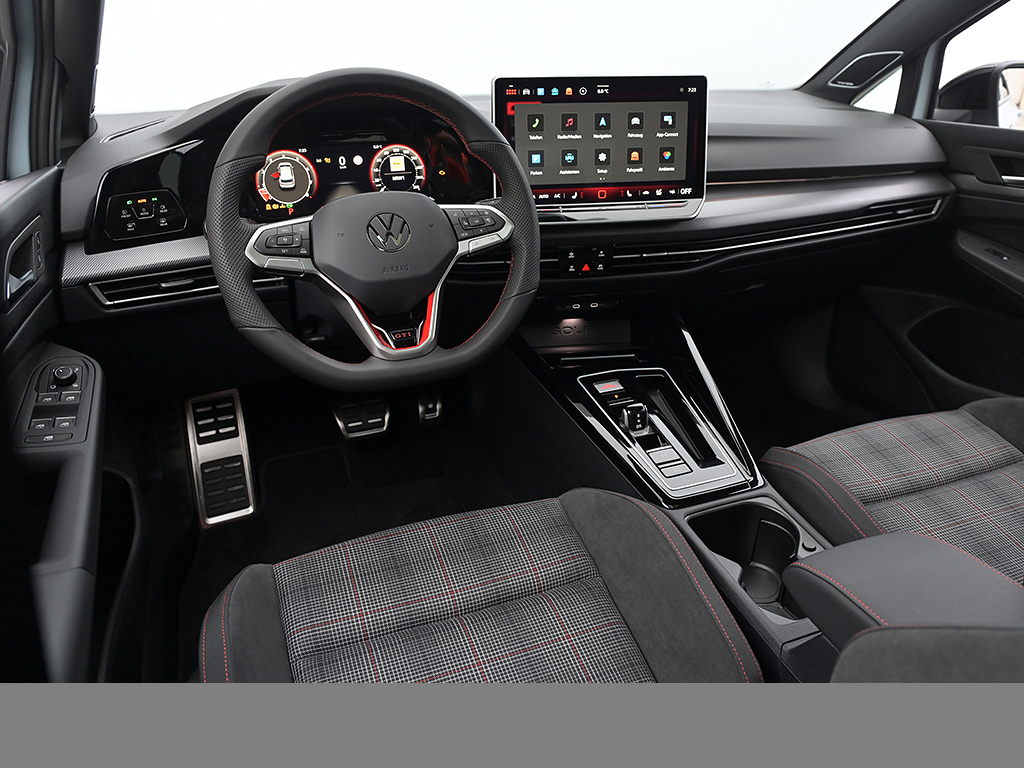 Volkswagen Golf GTI BLACKSTYLE HARMANKARDON PANO