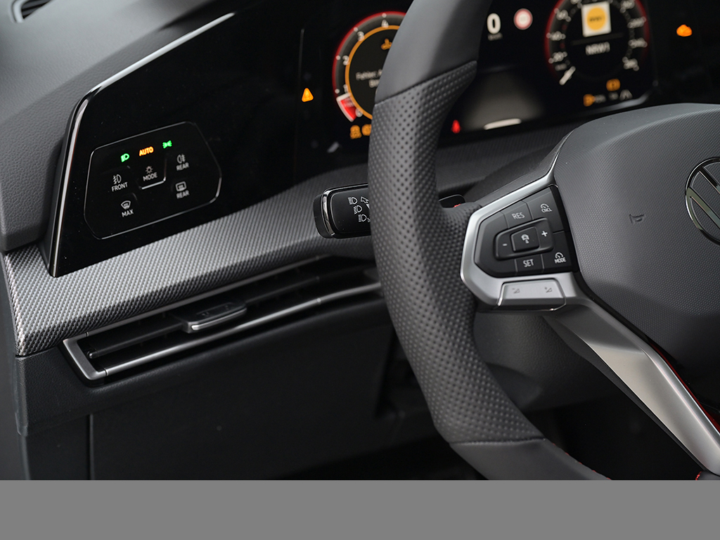 Volkswagen Golf GTI BLACKSTYLE HARMANKARDON PANO