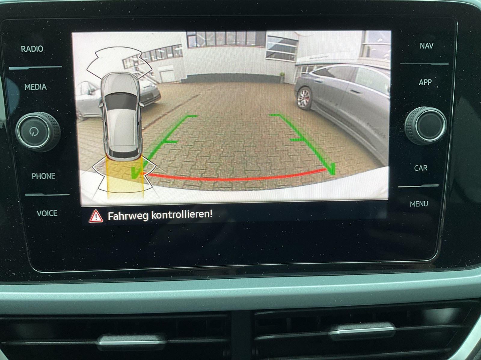 Volkswagen T-Roc 2.0 GOAL AHK CAM ACC LM17 NAVI CARPLAY LED