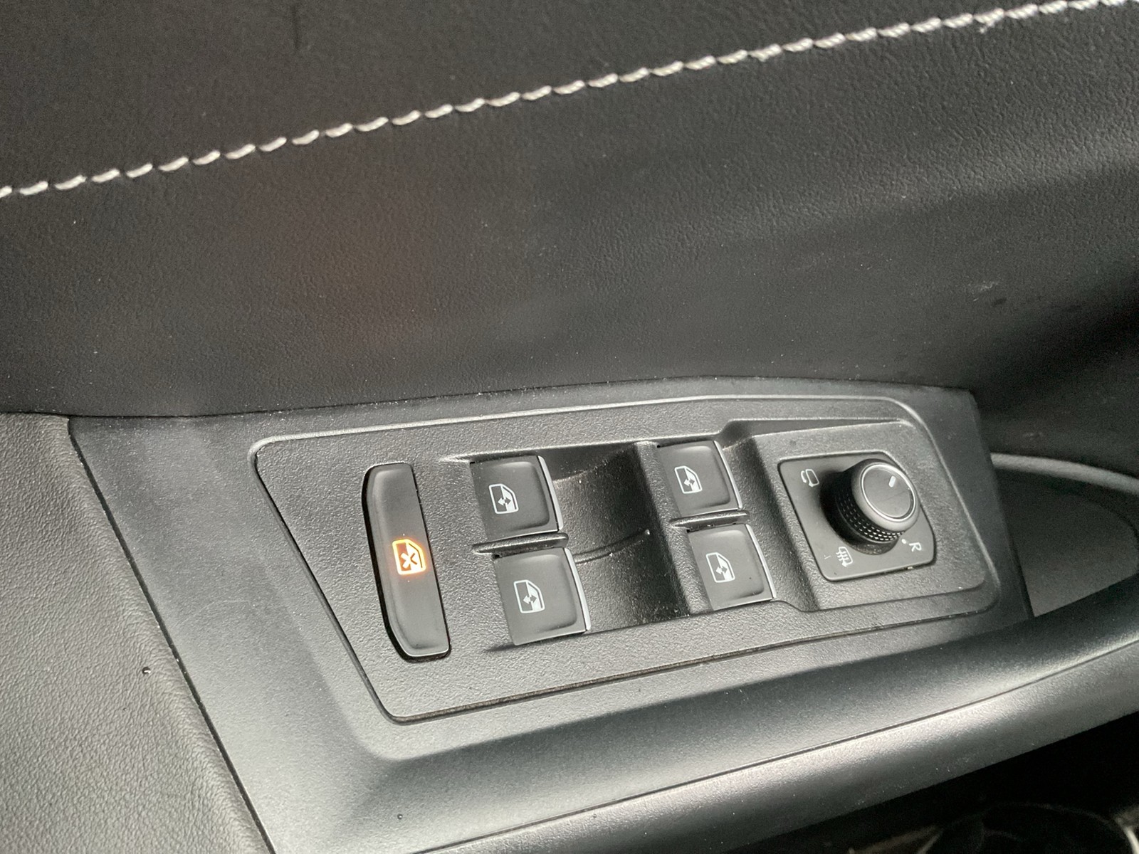 Volkswagen T-Roc 2.0 GOAL AHK CAM ACC LM17 NAVI CARPLAY LED