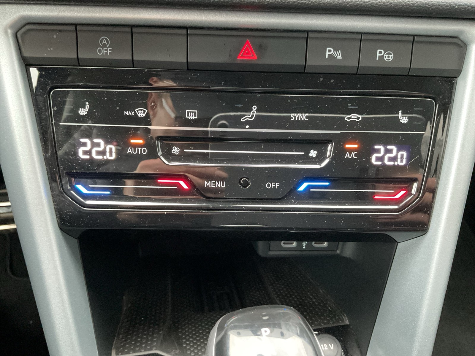 Volkswagen T-Roc 2.0 GOAL AHK CAM ACC LM17 NAVI CARPLAY LED