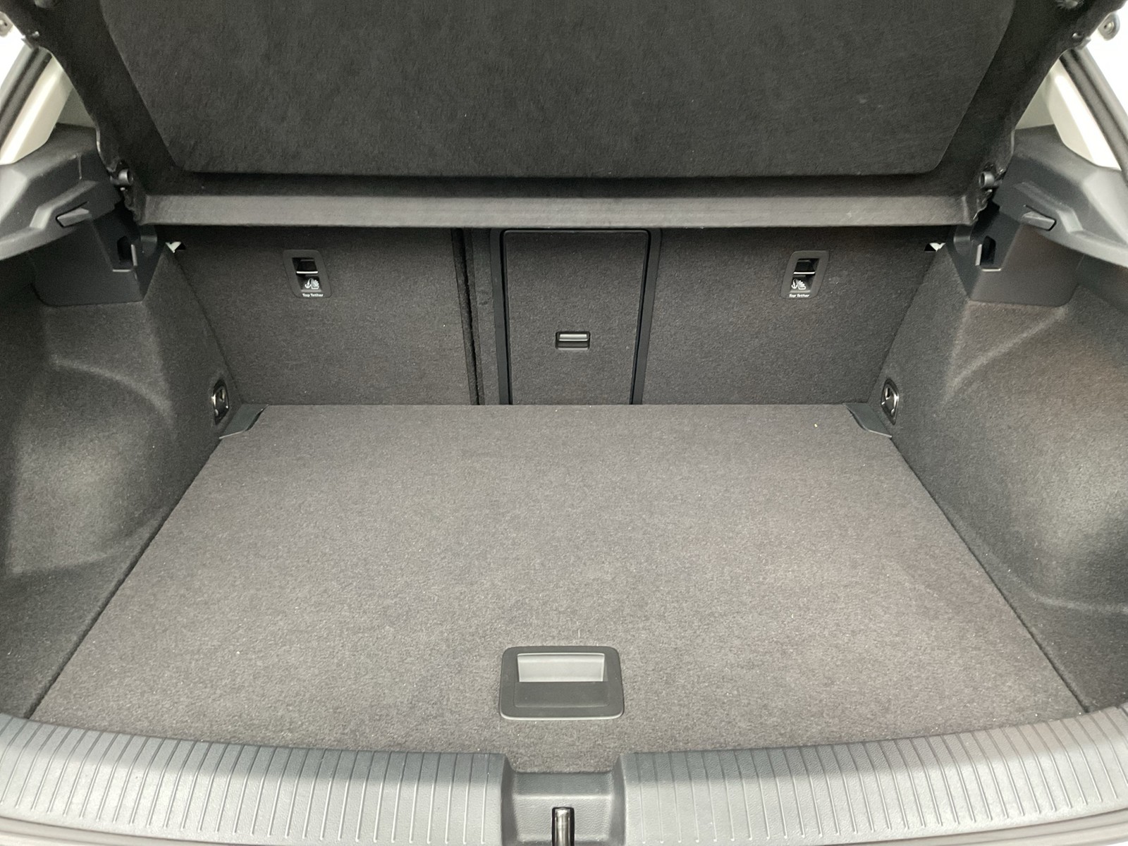 Volkswagen T-Roc 2.0 GOAL AHK CAM ACC LM17 NAVI CARPLAY LED