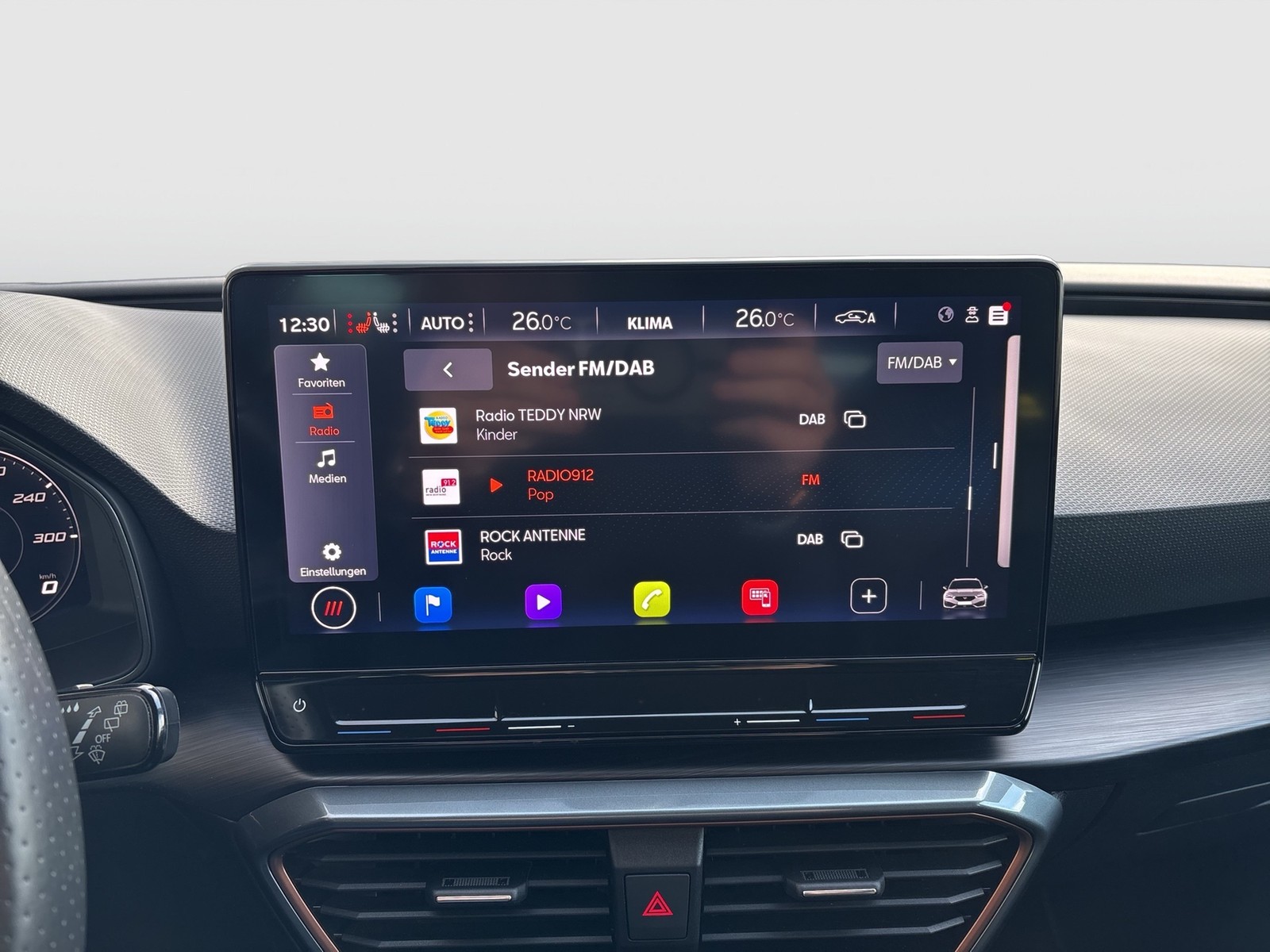 Cupra Leon ST 1.4 HYBRID VZ AHK KAMERA ALU19 NAVI