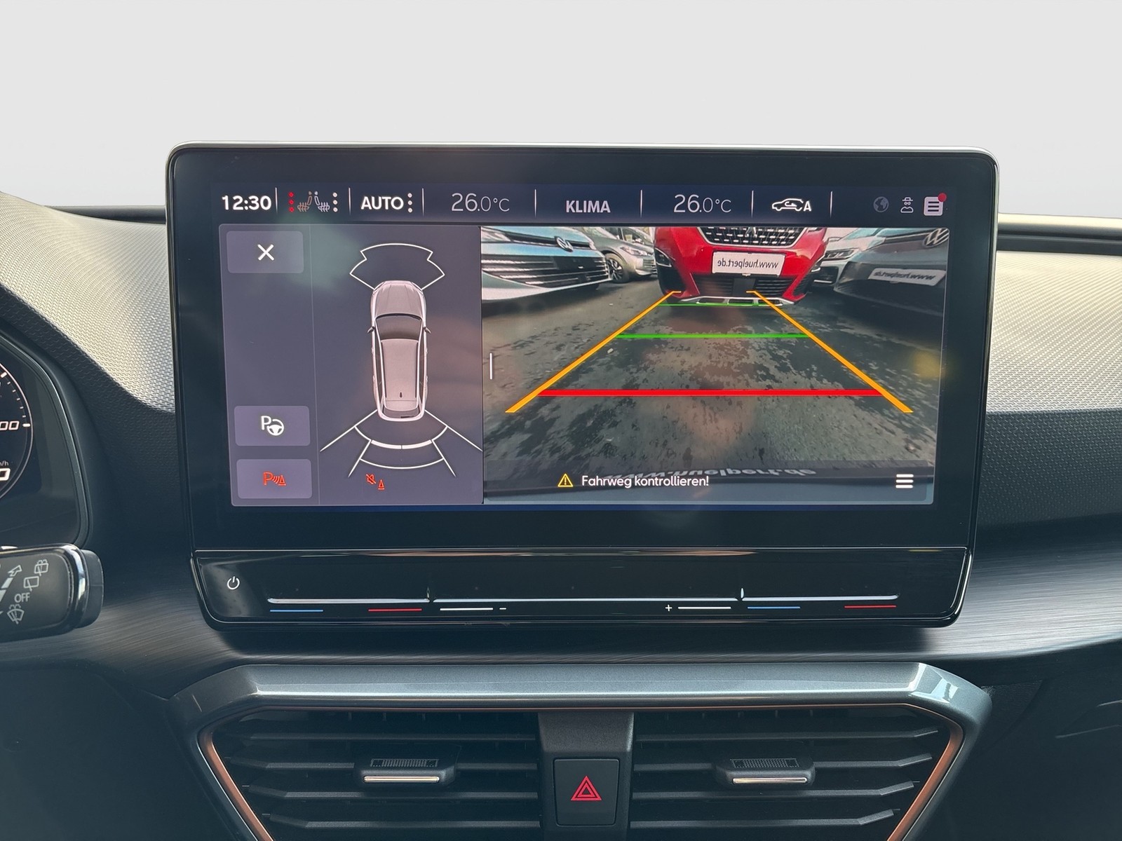 Cupra Leon ST 1.4 HYBRID VZ AHK KAMERA ALU19 NAVI