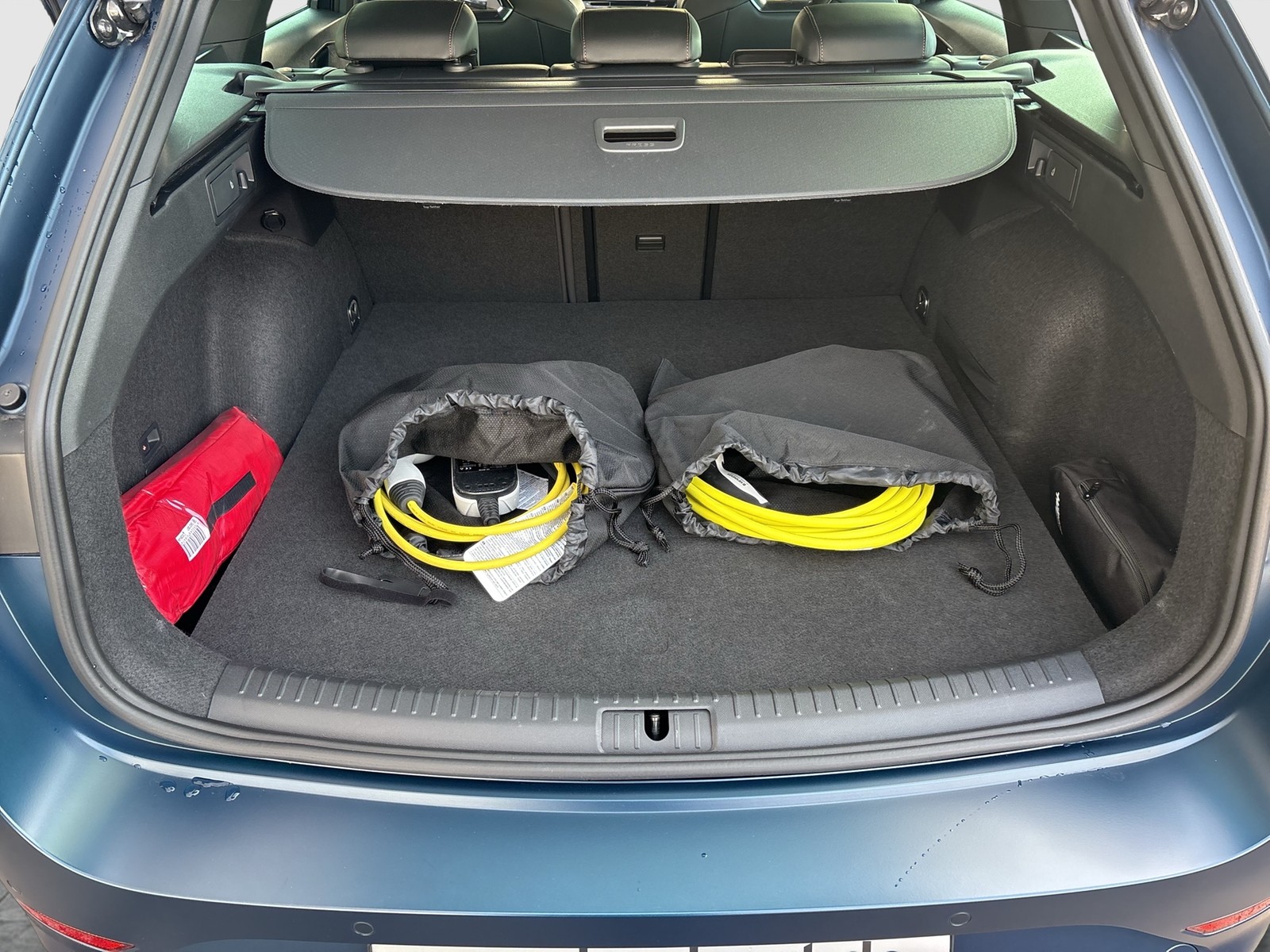 Cupra Leon ST 1.4 HYBRID VZ AHK KAMERA ALU19 NAVI