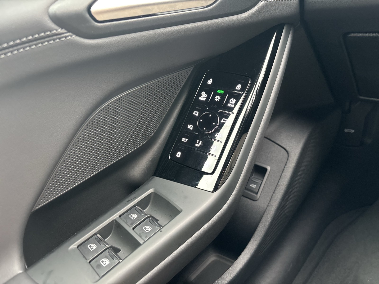 Audi A6 e-tron Avant performance S LINE AHK ACC LM20