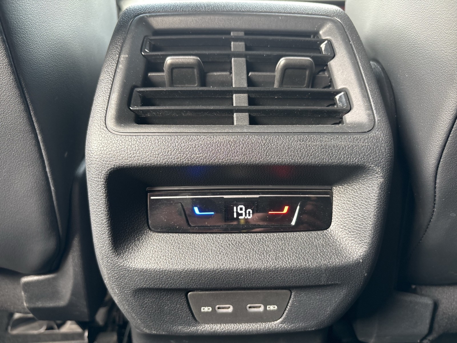 Volkswagen Tiguan 2.0 GOAL 4X4 360CAM ACC LM18 EKLAPPE NAVI