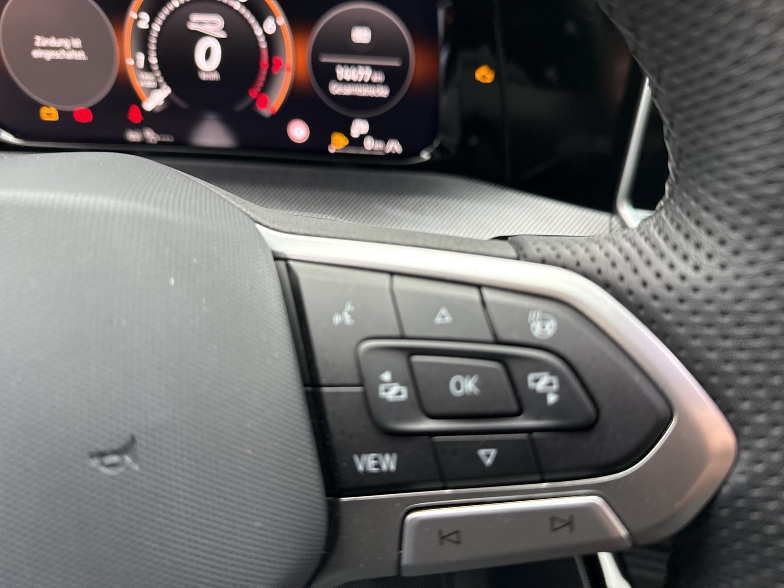 Volkswagen Golf VIII 1.5 R-LINE FACELIFT CAM ACC LM17