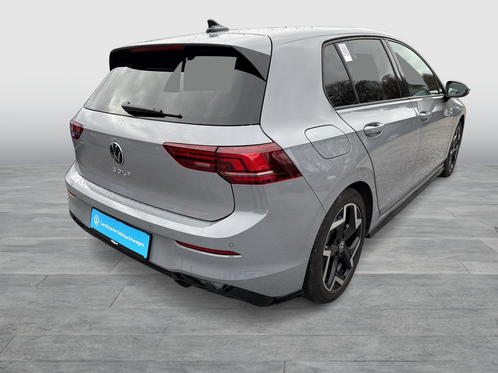 Volkswagen Golf VIII 1.5 R-LINE FACELIFT CAM ACC LM17