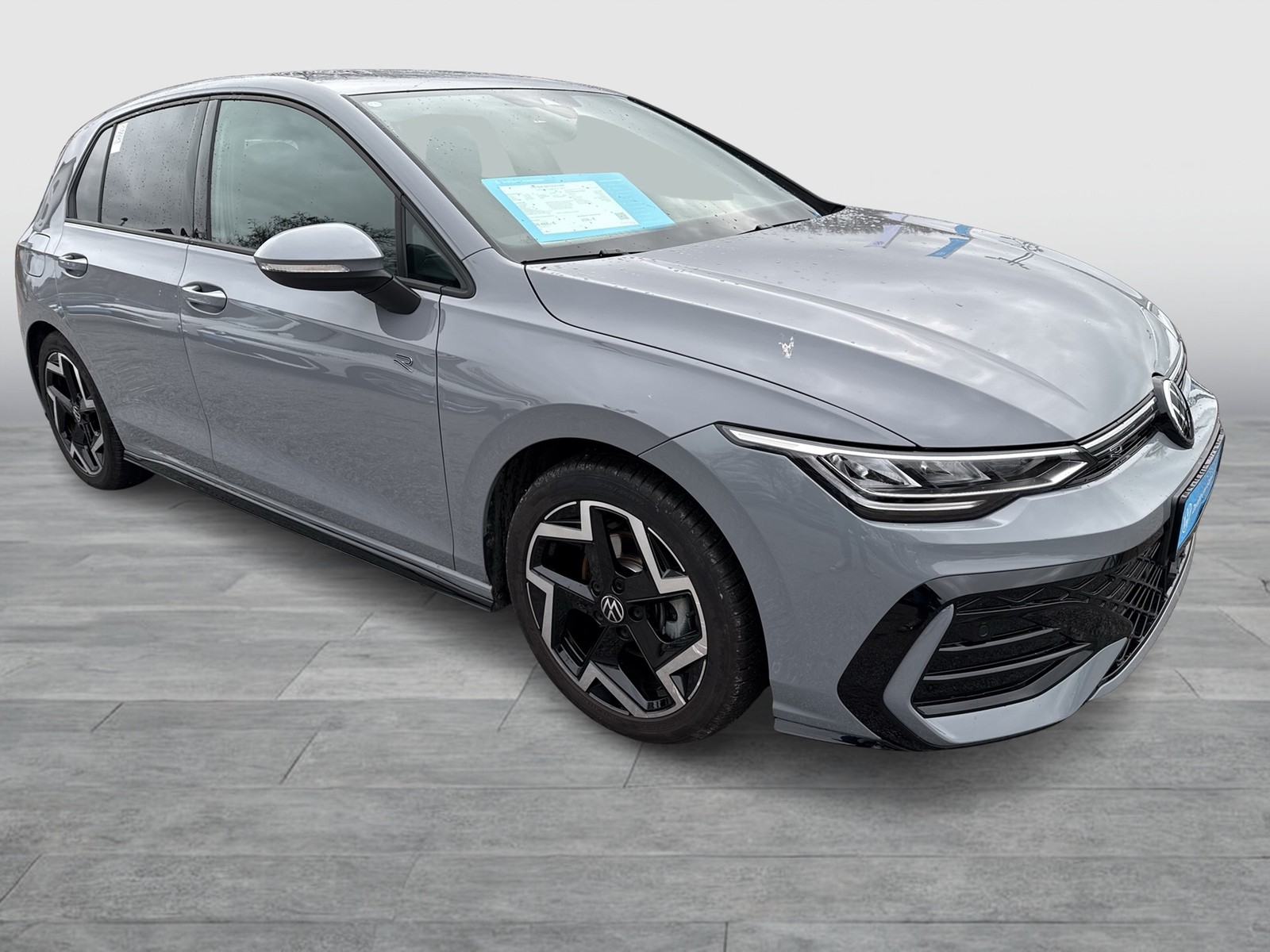 Volkswagen Golf VIII 1.5 R-LINE FACELIFT CAM ACC LM17