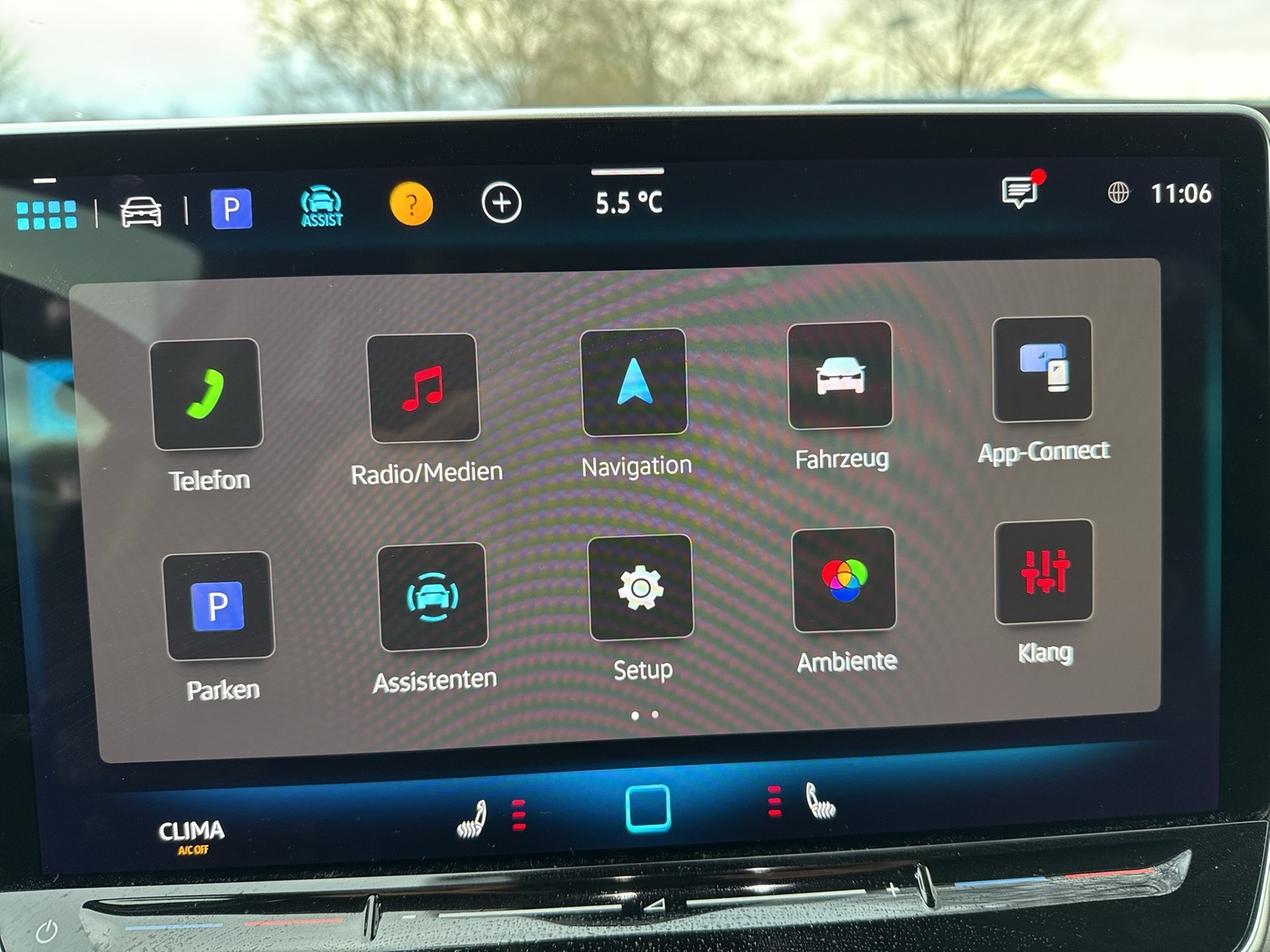 Volkswagen Golf VIII 1.5 eTSI LIFE FACELIFT ACC NAVI SITZHZ