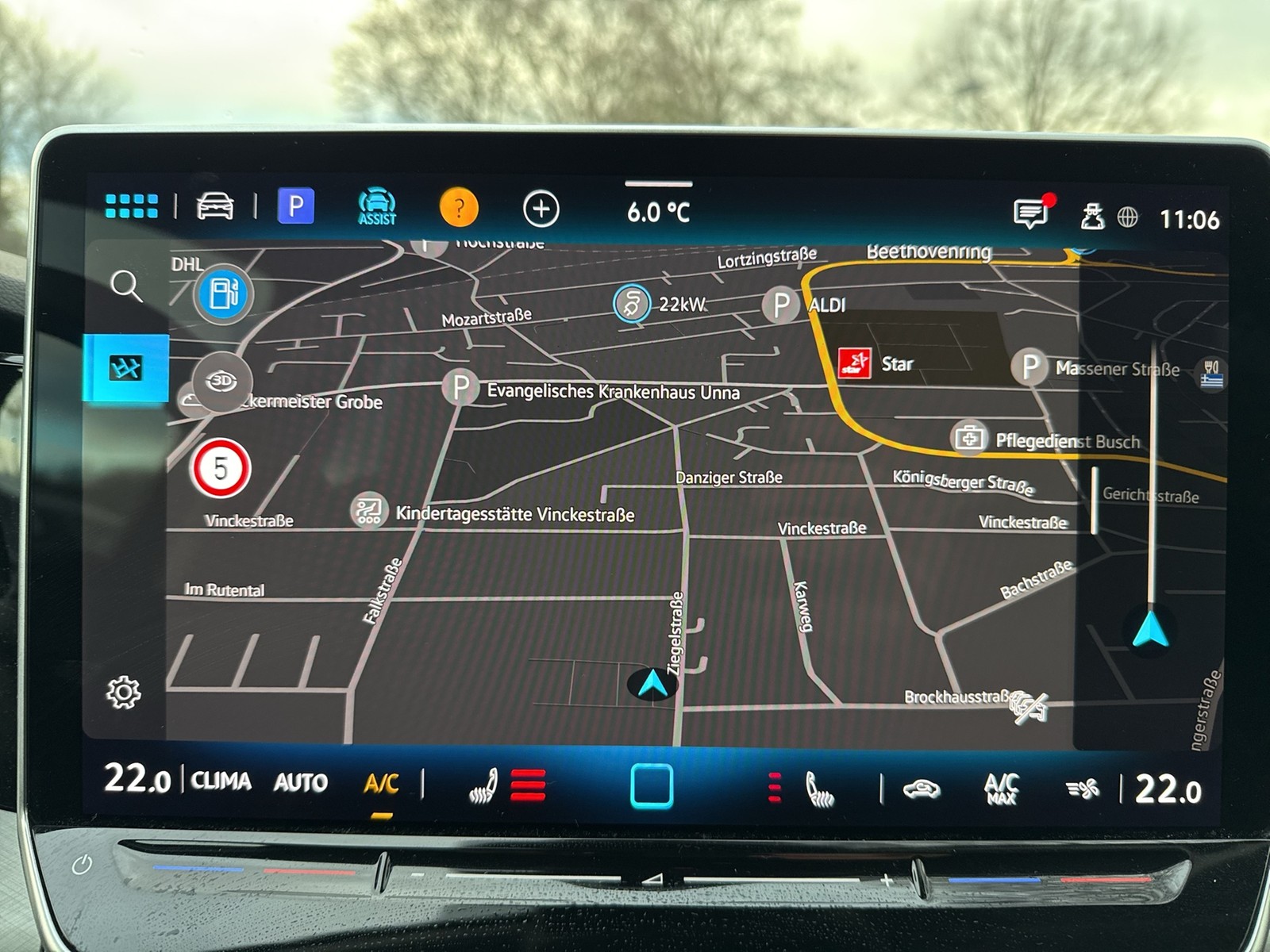 Volkswagen Golf VIII 1.5 eTSI LIFE FACELIFT ACC NAVI SITZHZ