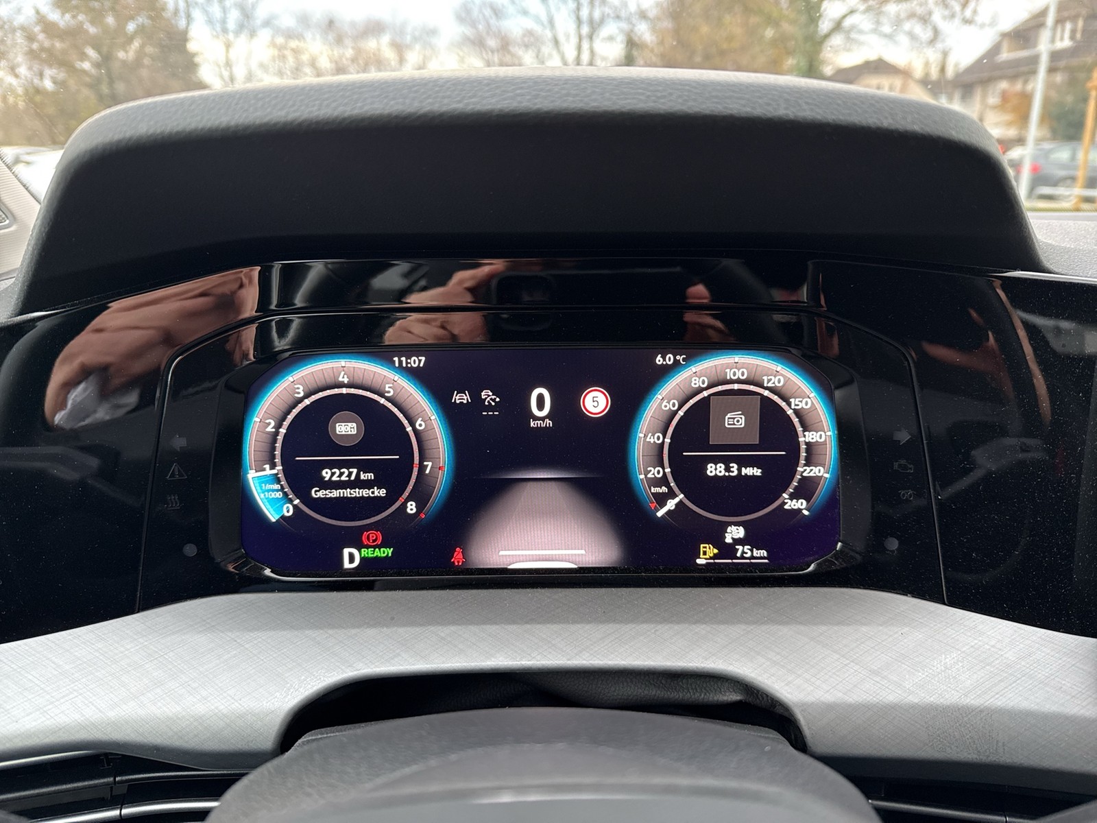 Volkswagen Golf VIII 1.5 eTSI LIFE FACELIFT ACC NAVI SITZHZ