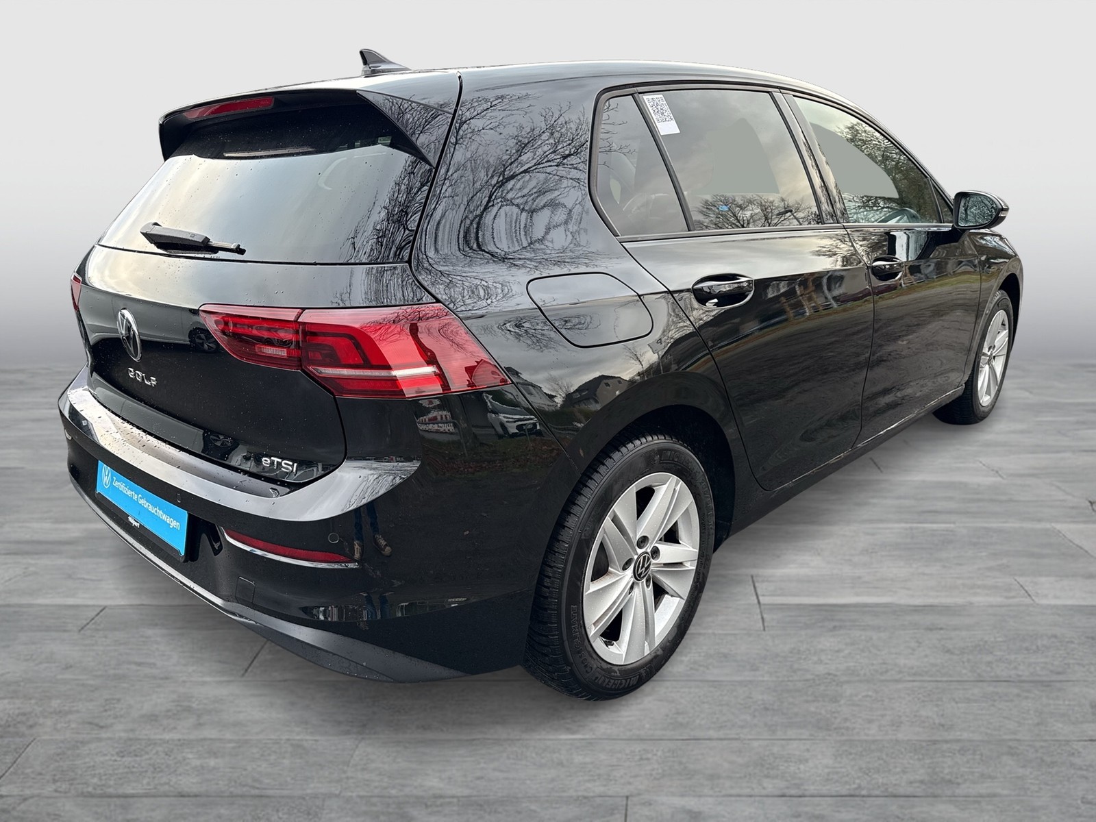 Volkswagen Golf VIII 1.5 eTSI LIFE FACELIFT ACC NAVI SITZHZ