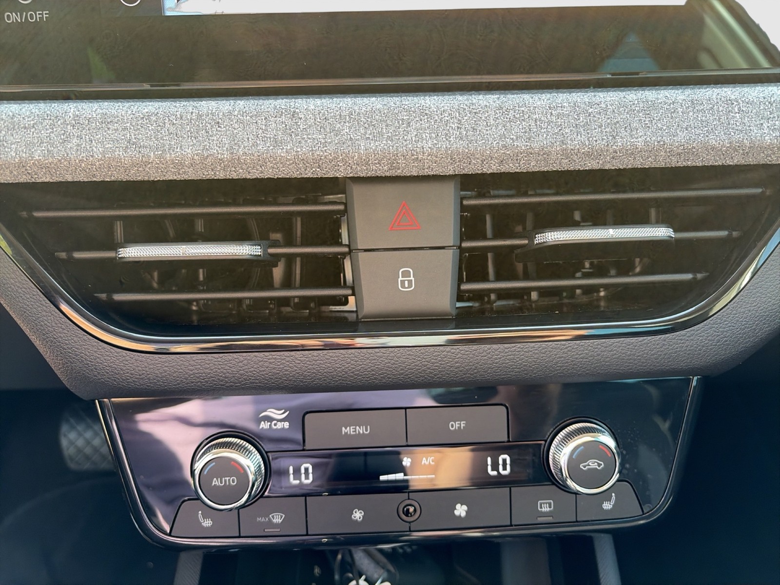 Skoda Kamiq 1.5 TOUR BLACKPACKAGE AHK CAM ACC MATRIX
