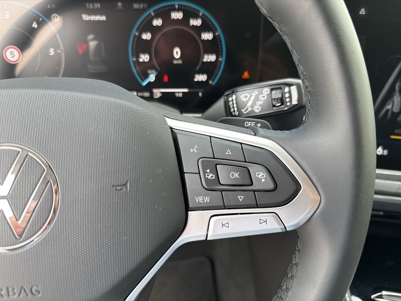 Volkswagen Touareg V6 AHK CAM ACC LM19 EKLAPPE NAVI CARPLAY