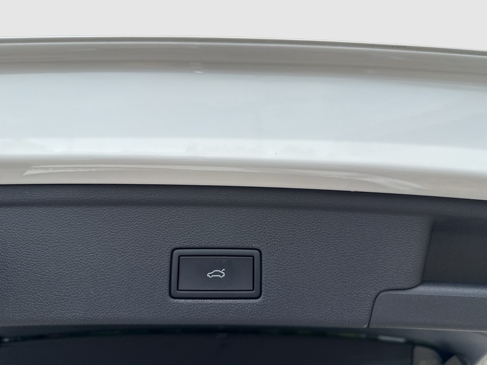 Volkswagen Touareg V6 AHK CAM ACC LM19 EKLAPPE NAVI CARPLAY
