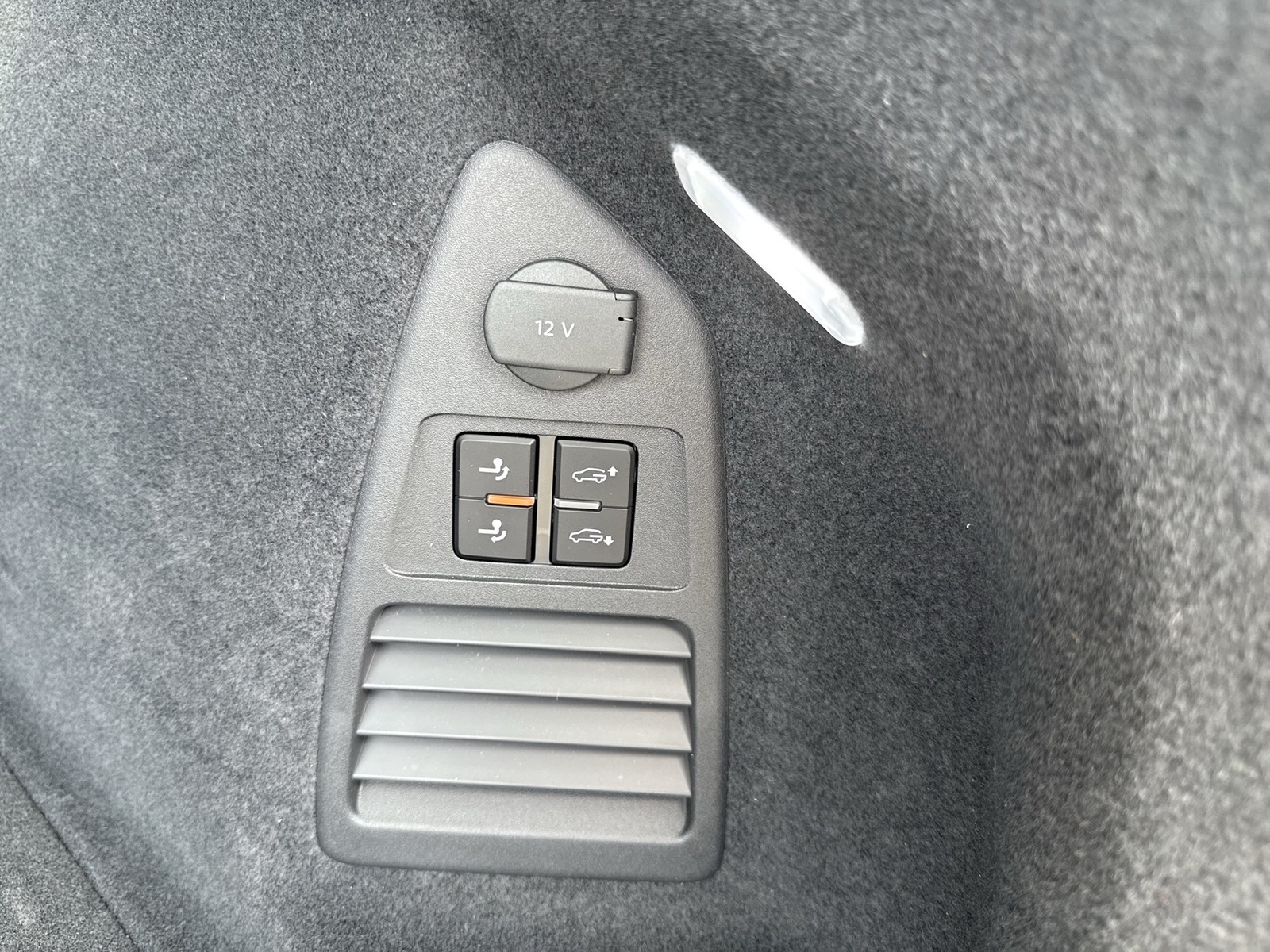 Volkswagen Touareg V6 AHK CAM ACC LM19 EKLAPPE NAVI CARPLAY