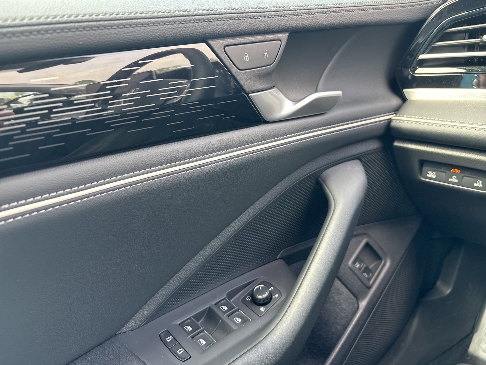 Volkswagen Passat Variant 1.5 HYBRID ELEGANCE LEDER AHK ACC