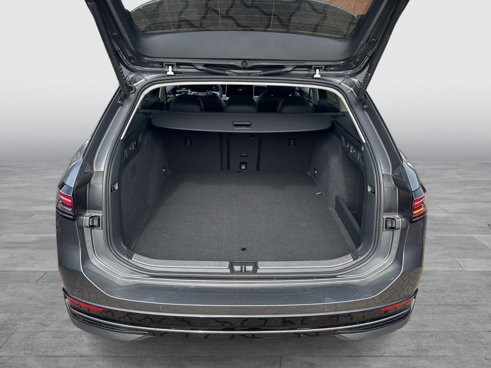 Volkswagen Passat Variant 1.5 HYBRID ELEGANCE LEDER AHK ACC