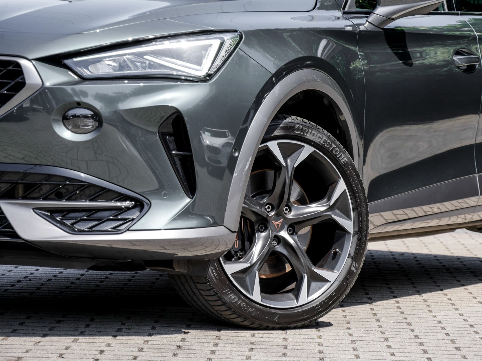 Cupra Formentor 2.0 VZ 4X4 CAM ACC LM19 NAVI SITZHEIZ.