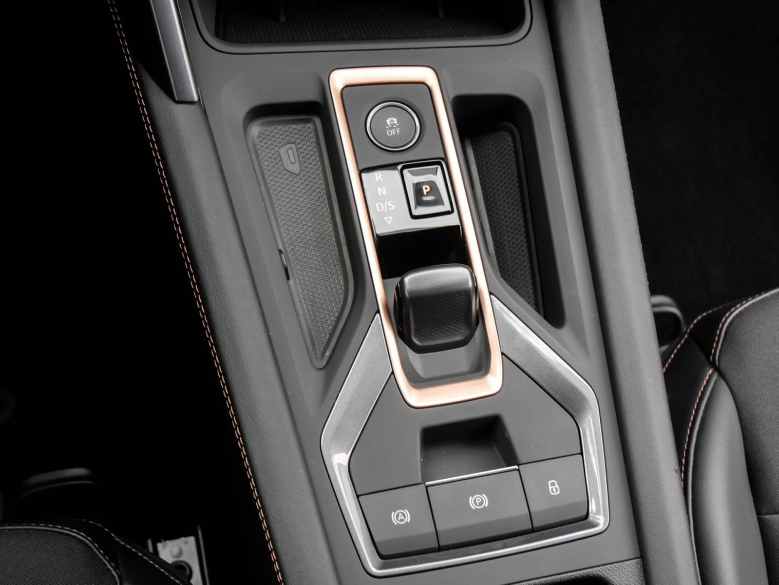Cupra Leon ST 1.5 eTSI FACELIFT CAM LM18 E-KLAPPE NAVI