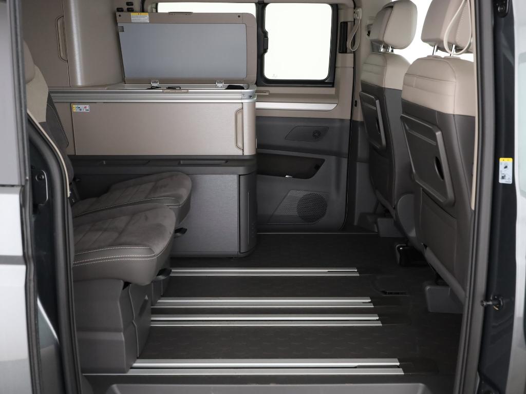 Volkswagen T7 California HYBRID Ocean 4M DCC ACC HUD Navi