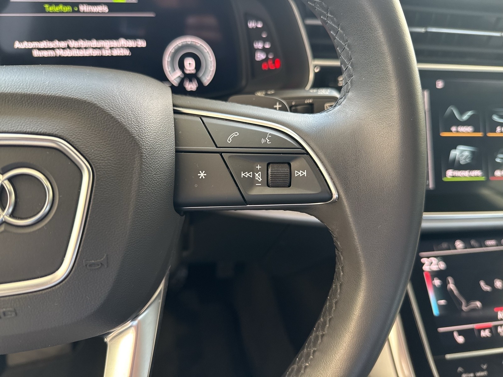 Audi Q8 55 HYBRID Qu. KAMERA ACC ALU20" eKLAPPE NAVI+