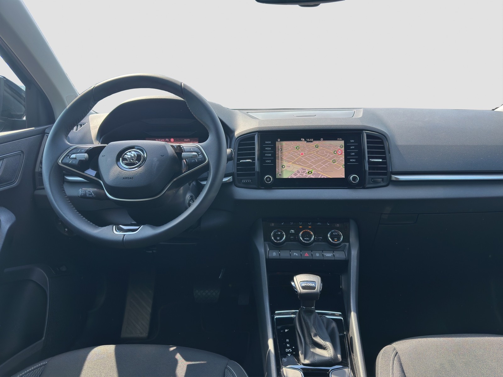 Skoda Karoq 1.5 SELECTION CAM ACC LM17 E-KLAPPE NAVI