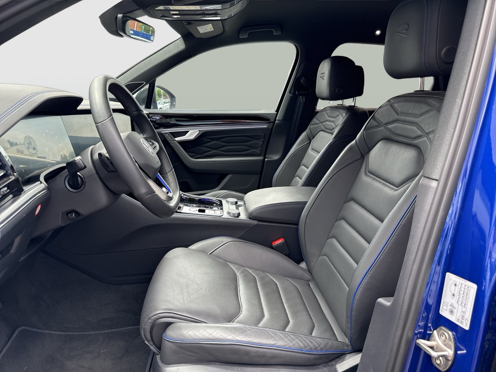 Volkswagen Touareg HYBRID R DYNAUDIO AHK 360°CAM ACC LM22