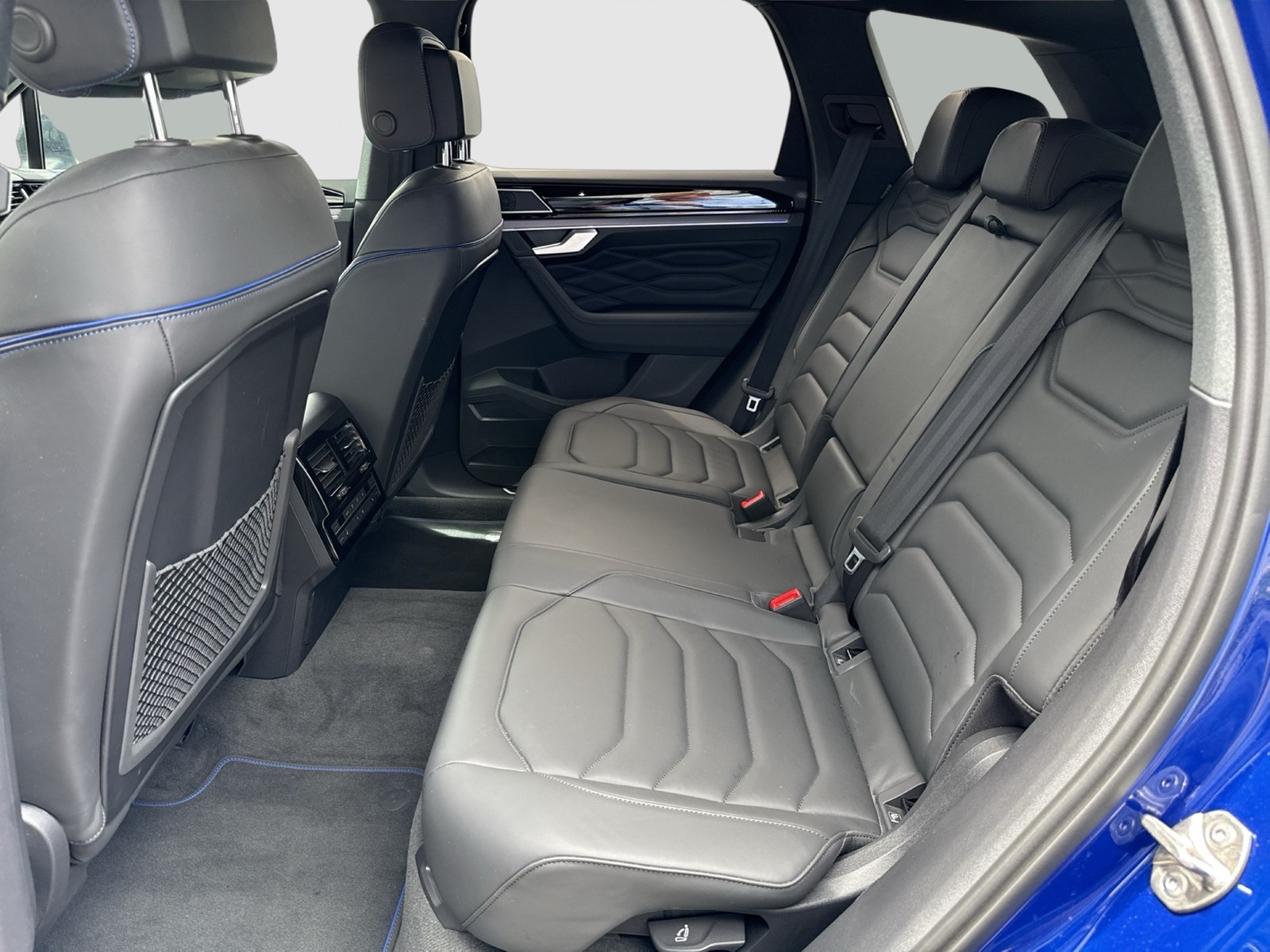Volkswagen Touareg HYBRID R DYNAUDIO AHK 360°CAM ACC LM22