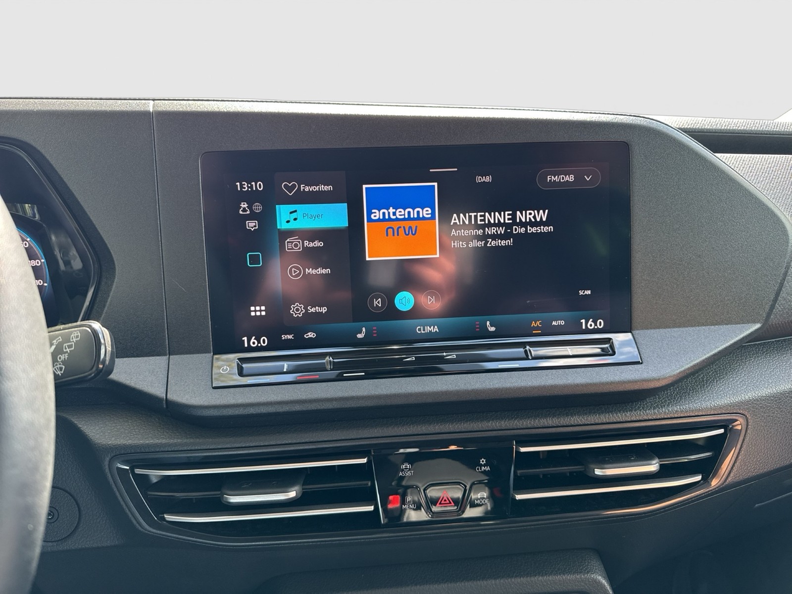 Volkswagen Caddy HYBRID Life LED ACC APP AGR-Sitz AHK-Vorb.