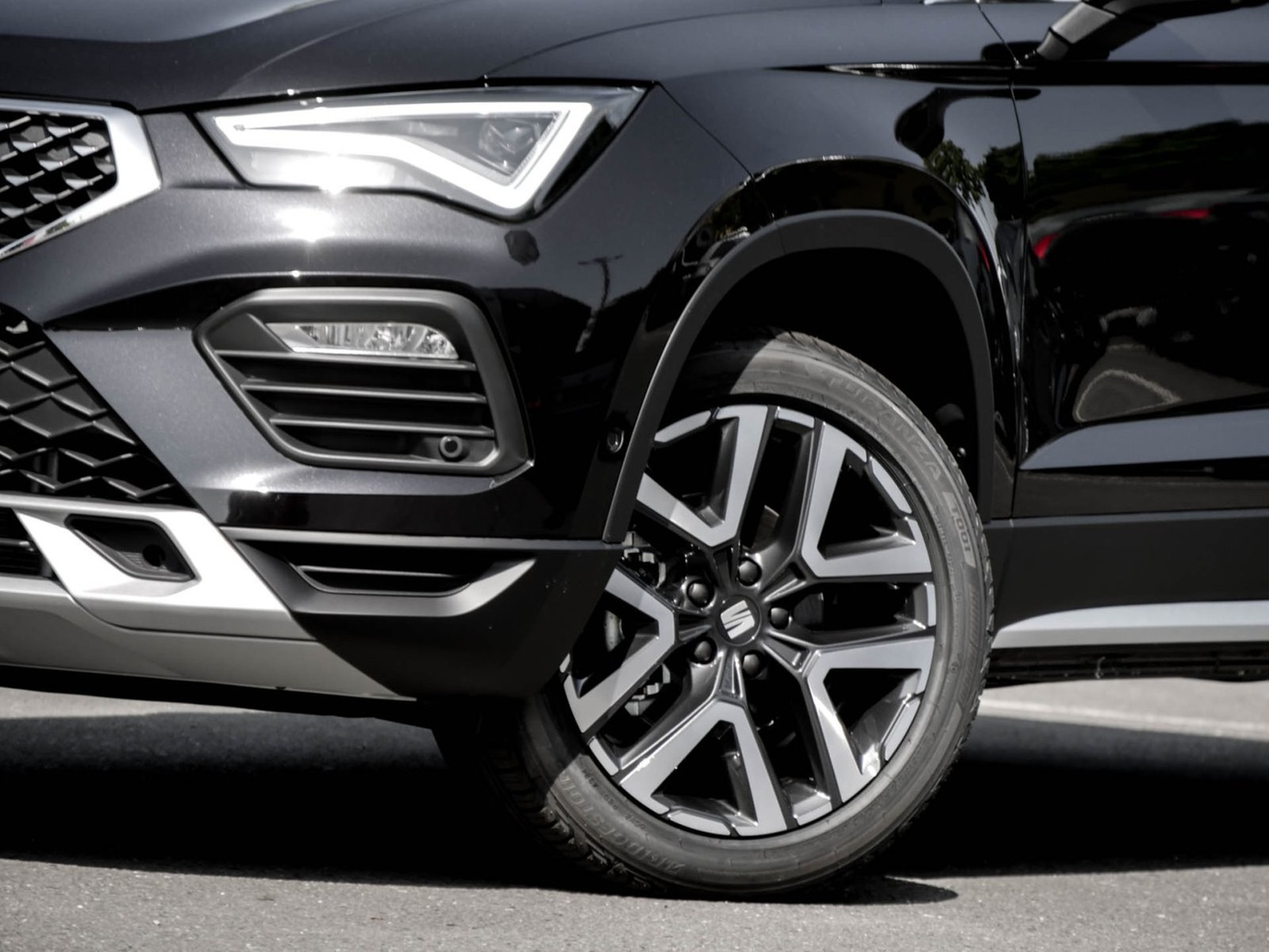 Seat Ateca 1.5 XPERIENCE DSG PANO NAV ACC SHZ 18LM