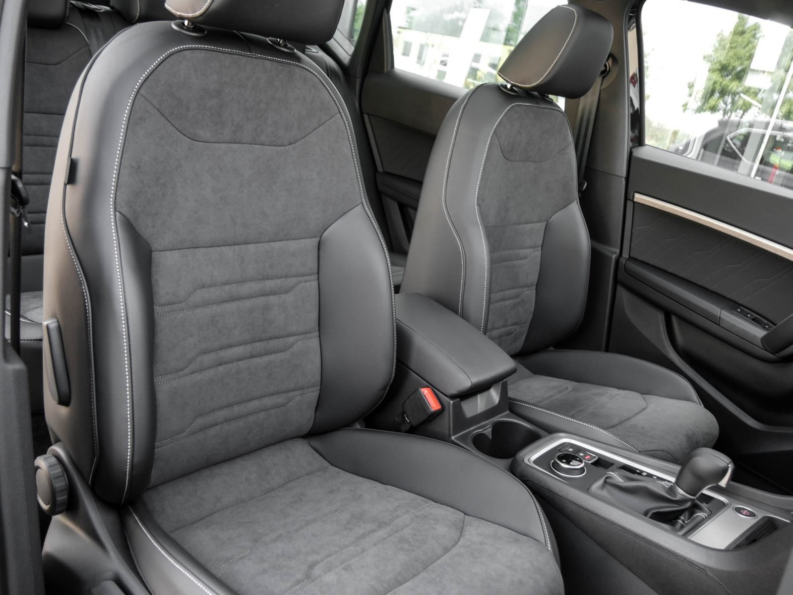 Seat Ateca 1.5 XPERIENCE DSG PANO NAV ACC SHZ 18LM