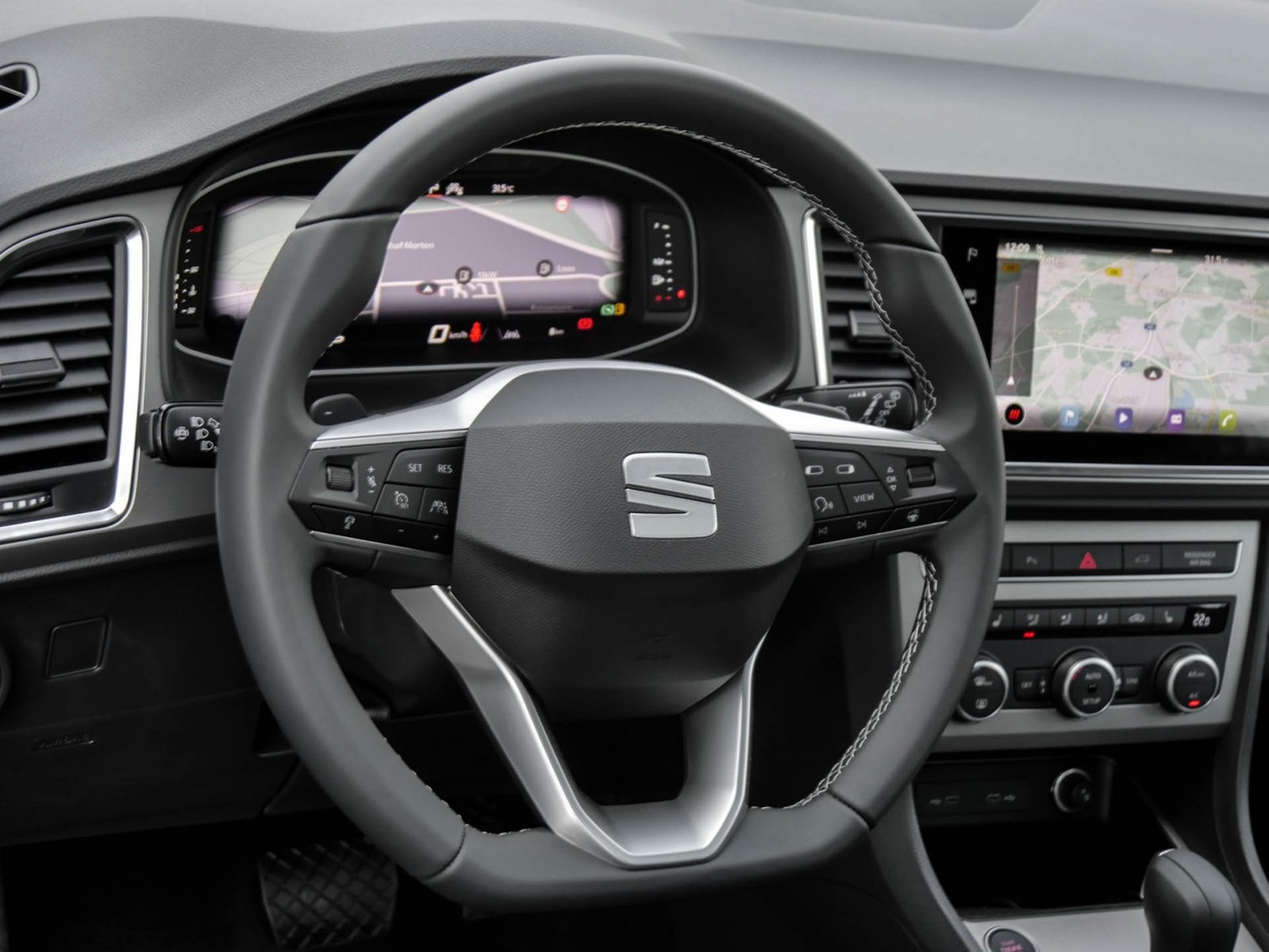 Seat Ateca 1.5 XPERIENCE DSG PANO NAV ACC SHZ 18LM