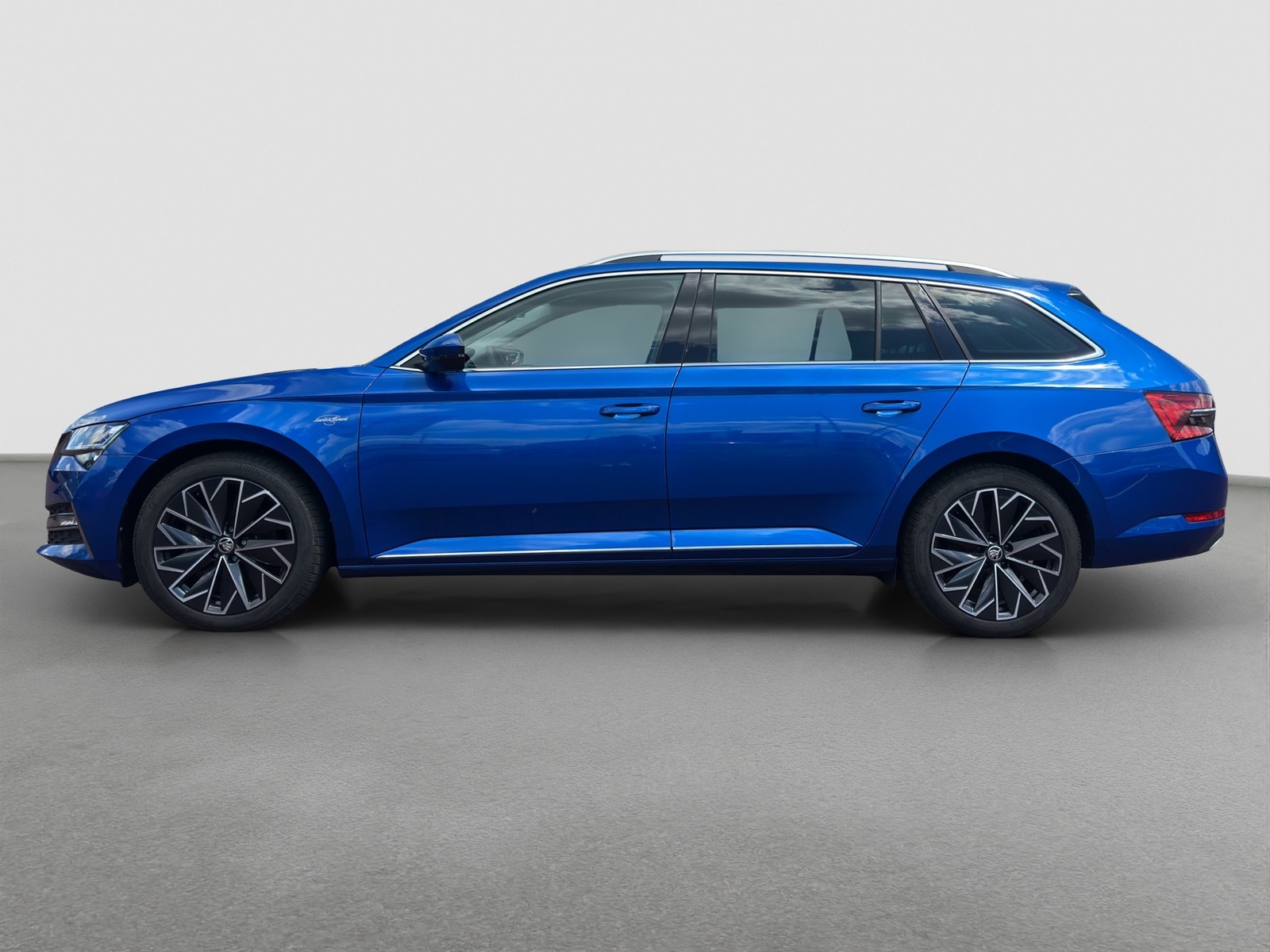 Skoda Superb Combi 1.4 iV L&K LEDER STANDHZ. AHK CAM