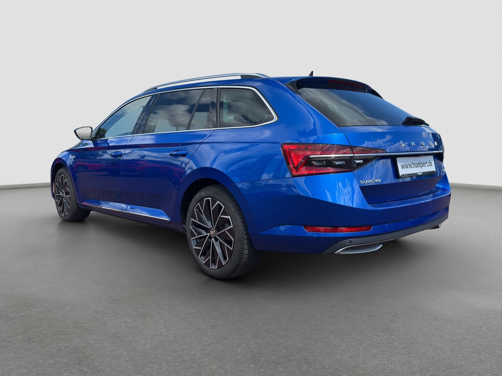 Skoda Superb Combi 1.4 iV L&K LEDER STANDHZ. AHK CAM