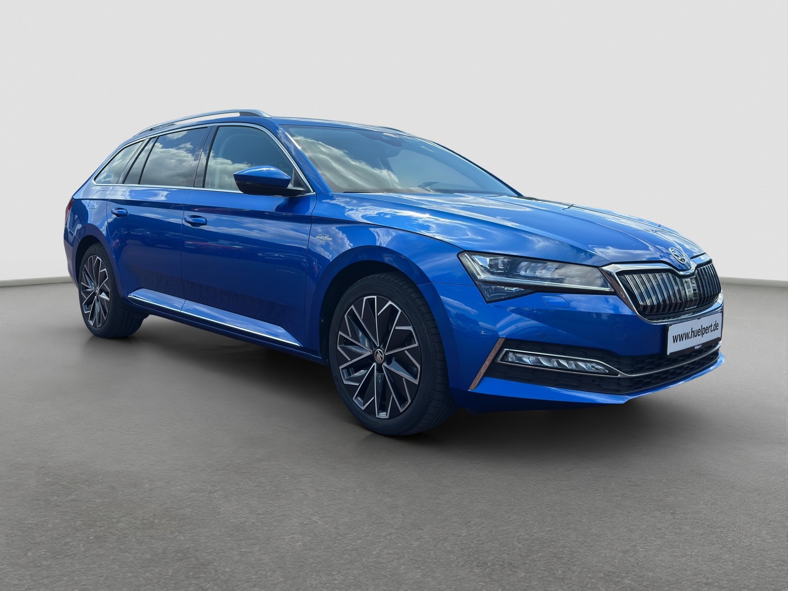 Skoda Superb Combi 1.4 iV L&K LEDER STANDHZ. AHK CAM