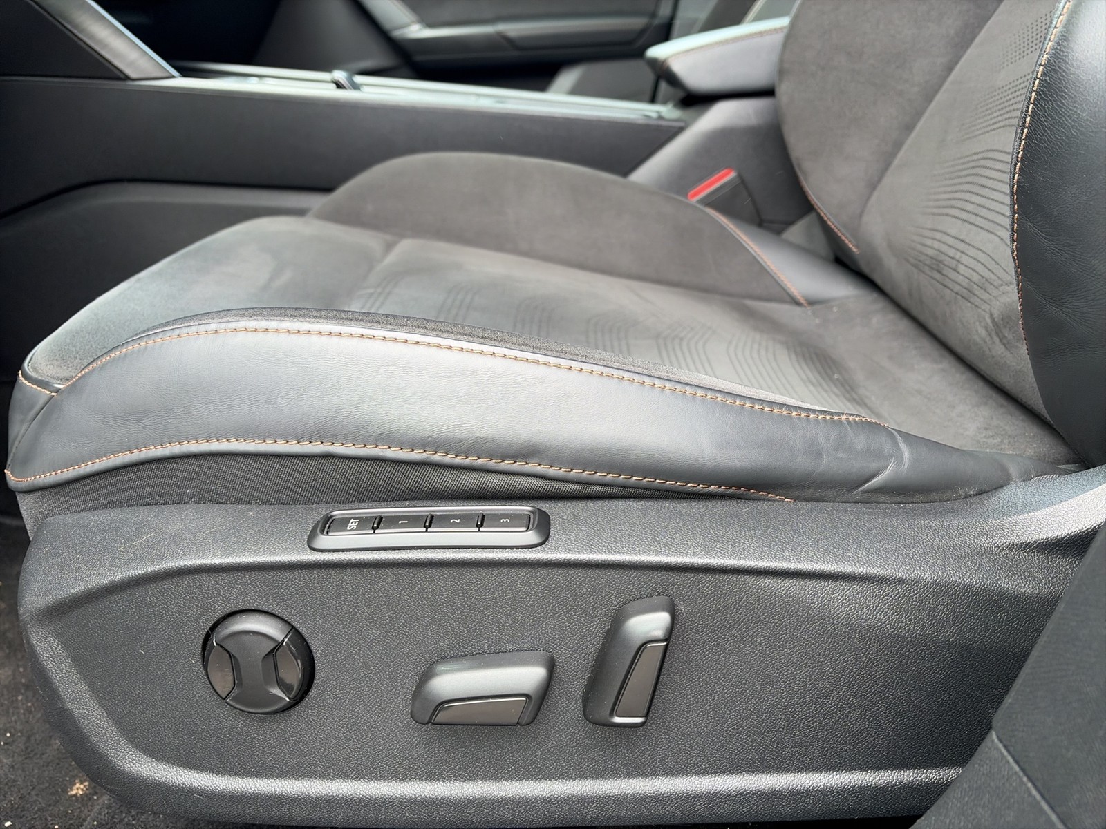 Cupra Formentor 1.4 HYBRID VZ TRIBE EDITION CAM LM19
