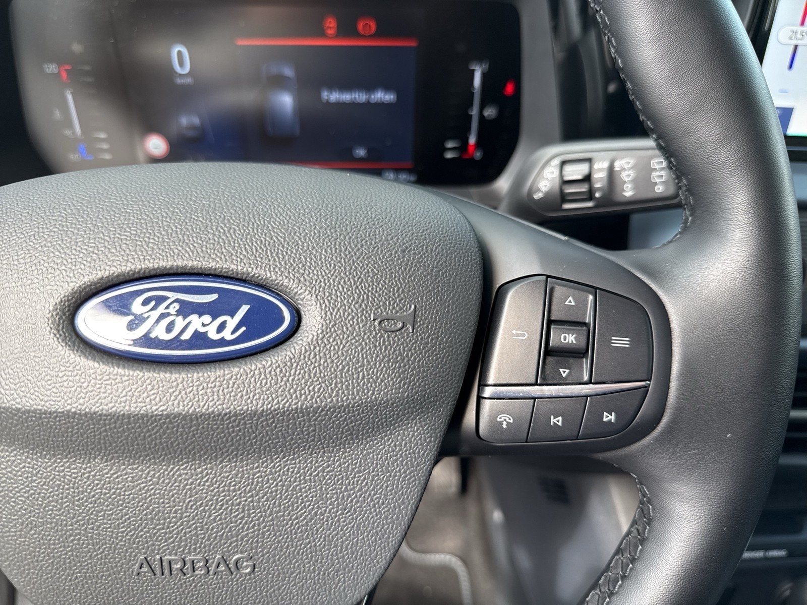 Ford Tourneo Courier 1.0 ACTIVE CAM ACC NAVI LM17