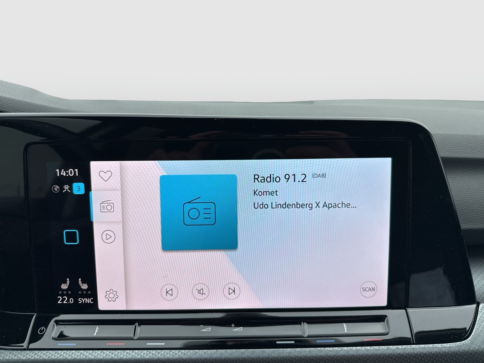 Volkswagen Golf 1.5 ACTIVE ACC NAVI ALU CARPLAY SITZHZ