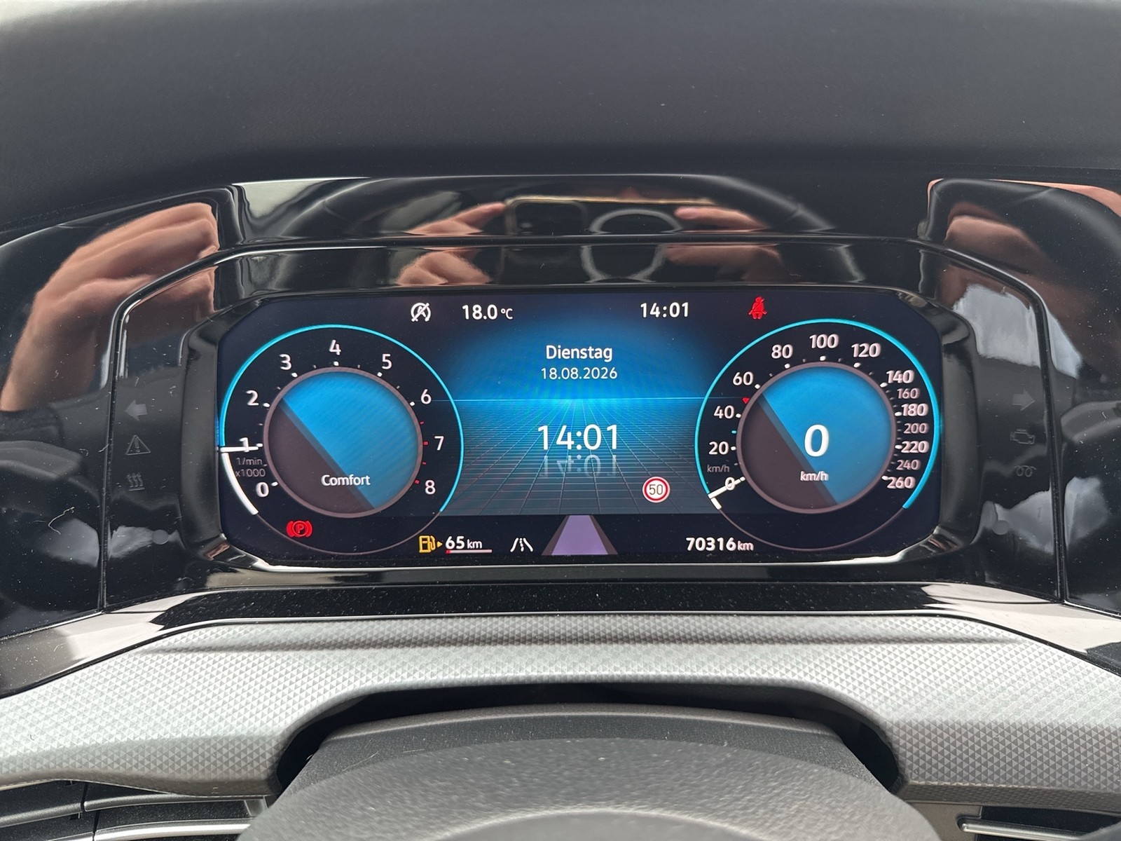 Volkswagen Golf 1.5 ACTIVE ACC NAVI ALU CARPLAY SITZHZ