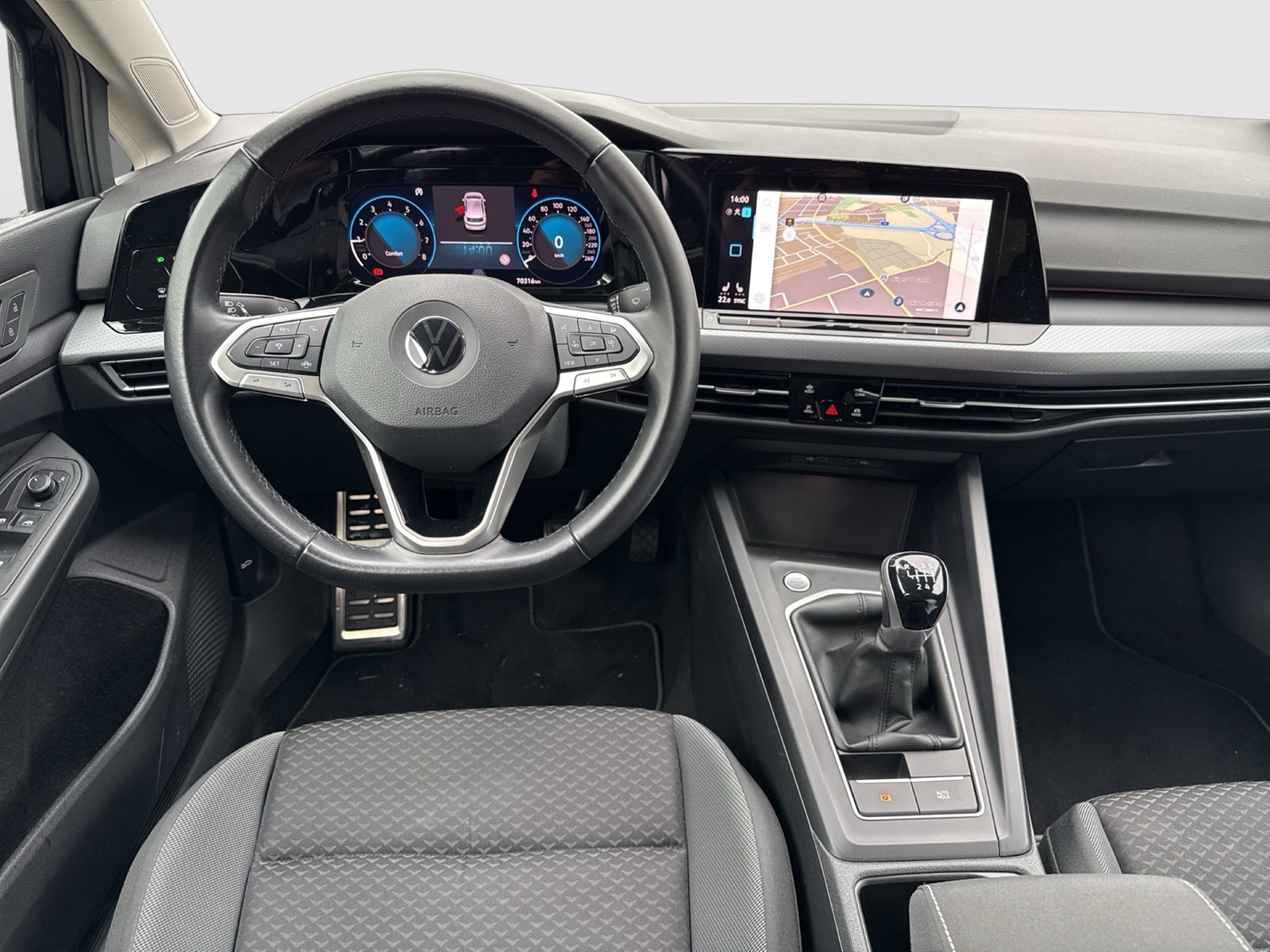 Volkswagen Golf 1.5 ACTIVE ACC NAVI ALU CARPLAY SITZHZ