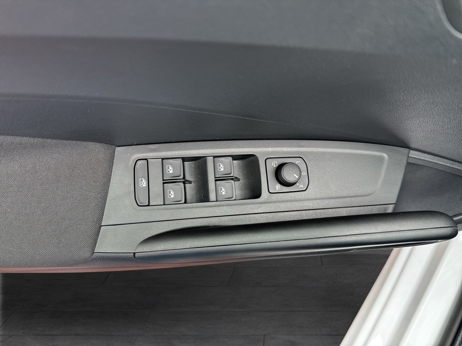 Skoda Fabia 1.5 TOUR CAM ACC NAVI ALU CARPLAY SITZHEIZ