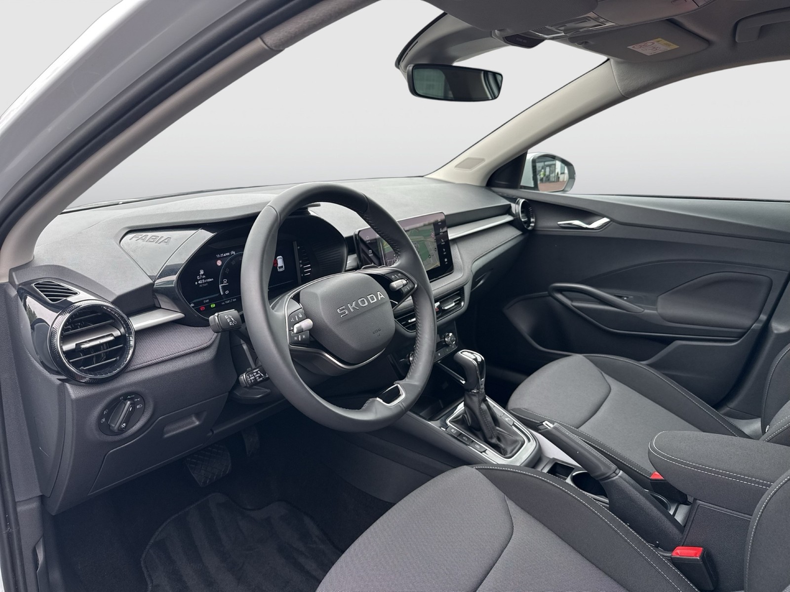 Skoda Fabia 1.5 TOUR CAM ACC NAVI ALU CARPLAY SITZHEIZ