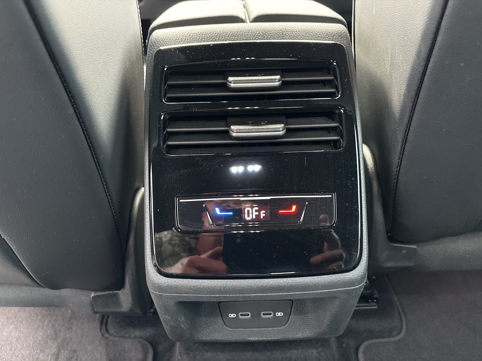 Volkswagen ID.7 PRO WÄRMEPUMPE AHK 360°CAM ACC LM20 HEAD-UP