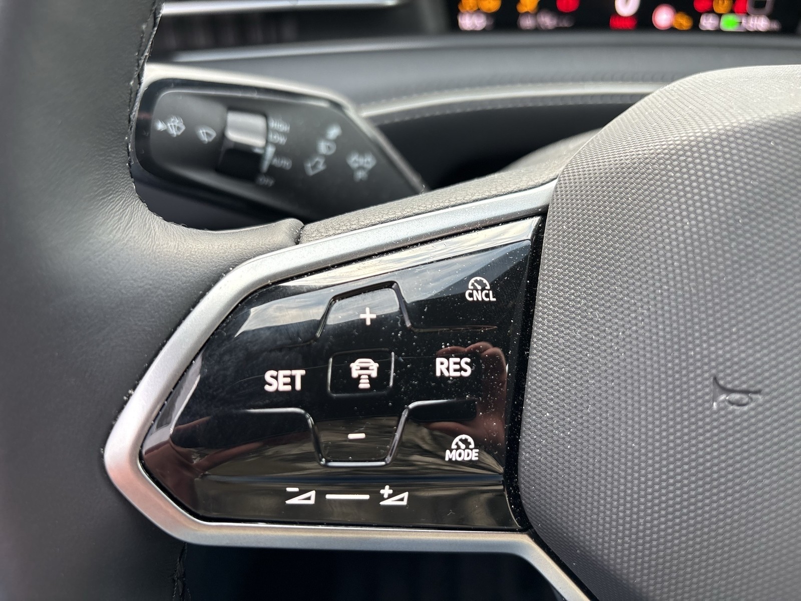 Volkswagen ID.7 PRO WÄRMEPUMPE AHK 360°CAM ACC LM20 HEAD-UP