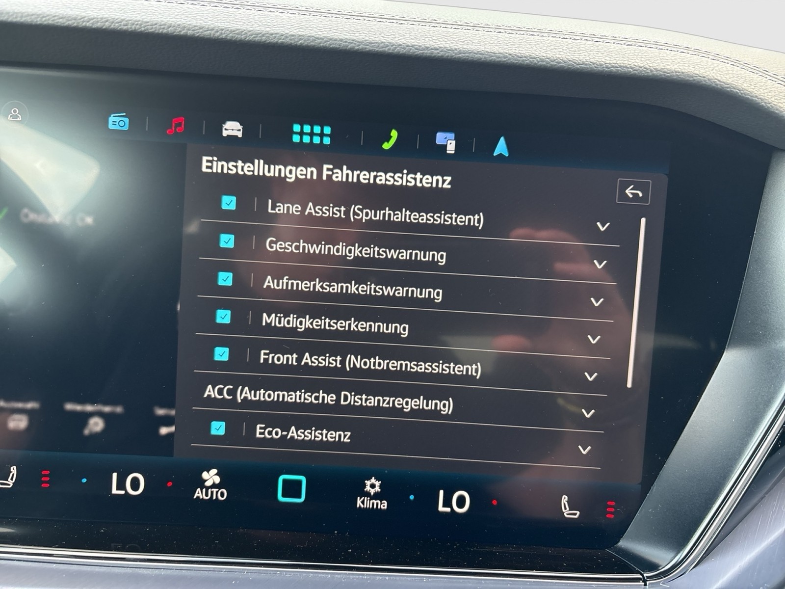 Volkswagen Touareg V6 R-LINE AHK CAM ACC LM19 HD-MATRIX NAVI